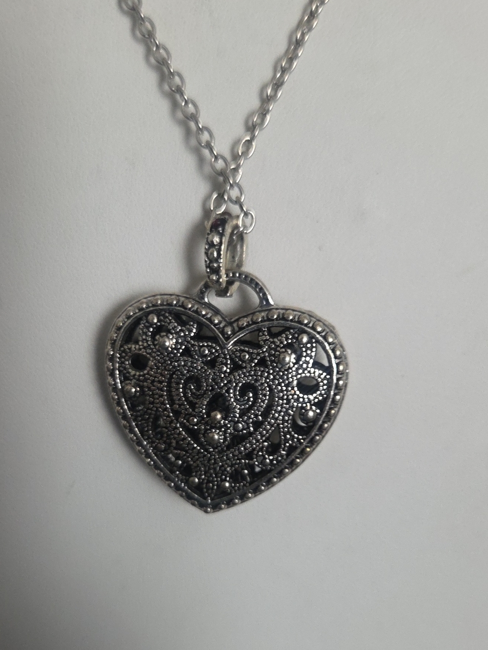 Paparazzi Silver Heart Necklace NWT